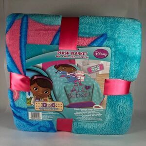 Disney - Doc McStuffins - All Better - Toddler throw blanket